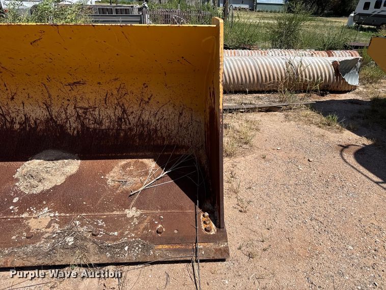 image for item EW4112 2012 John Deere 724K wheel loader