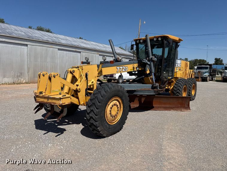 2009 John Deere 772D motor grader