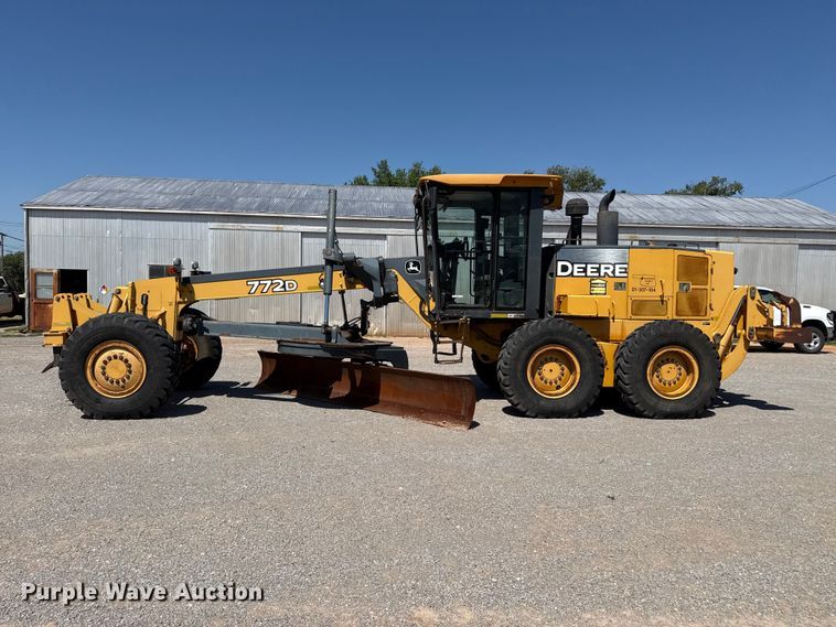 image for item EW4113 2009 John Deere 772D motor grader