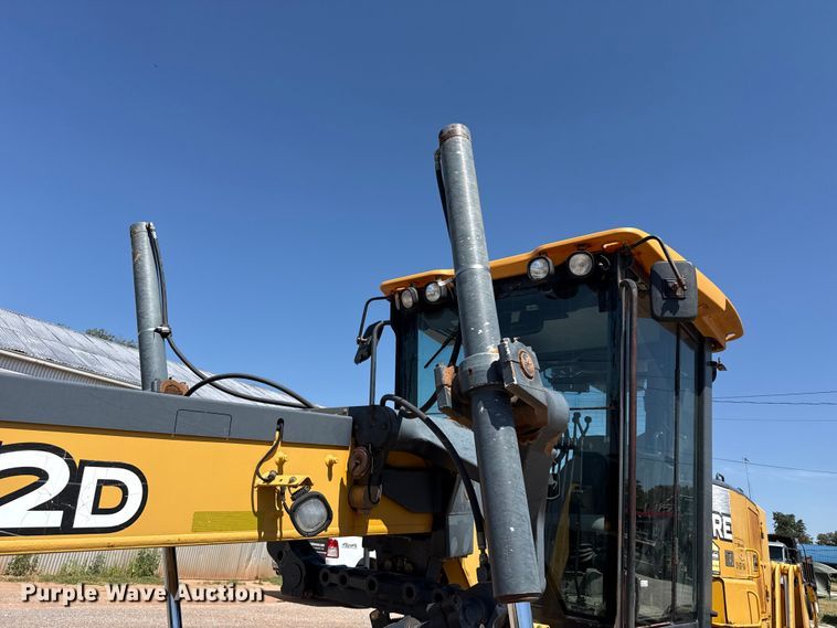 image for item EW4113 2009 John Deere 772D motor grader