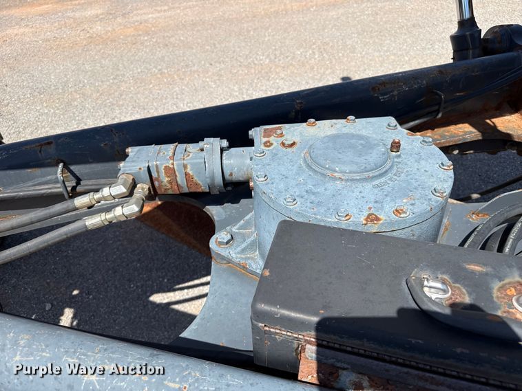 image for item EW4113 2009 John Deere 772D motor grader