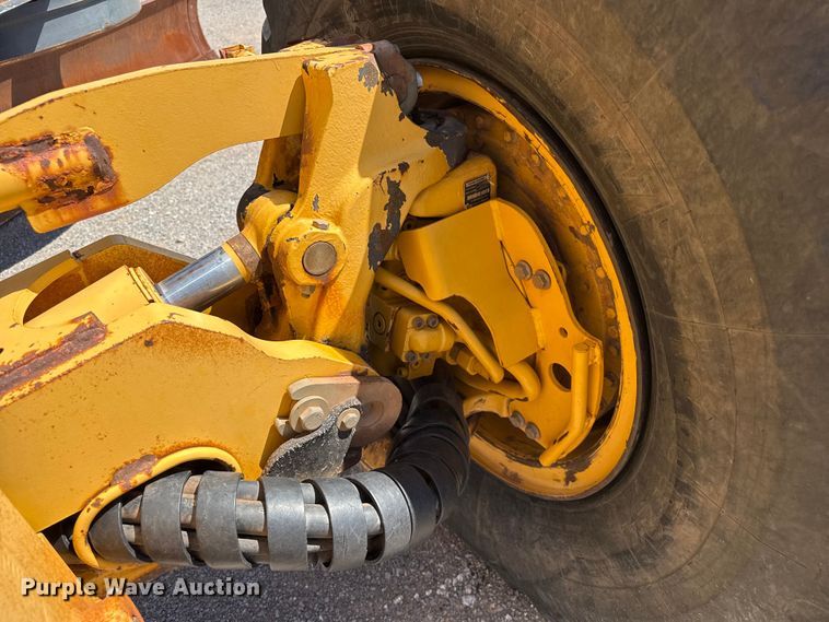 image for item EW4113 2009 John Deere 772D motor grader