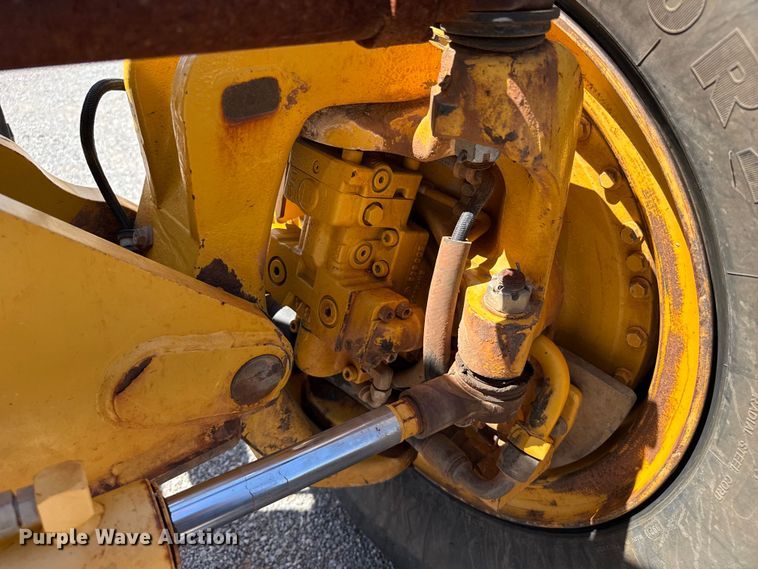 image for item EW4113 2009 John Deere 772D motor grader