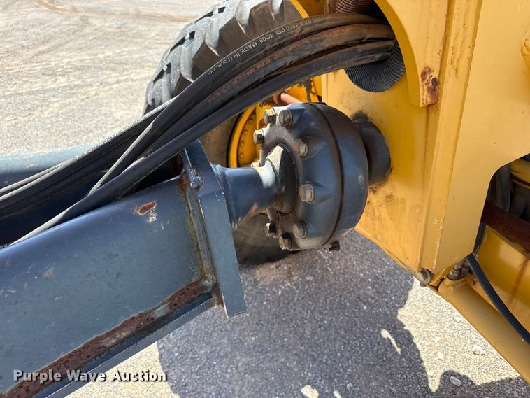 image for item EW4113 2009 John Deere 772D motor grader