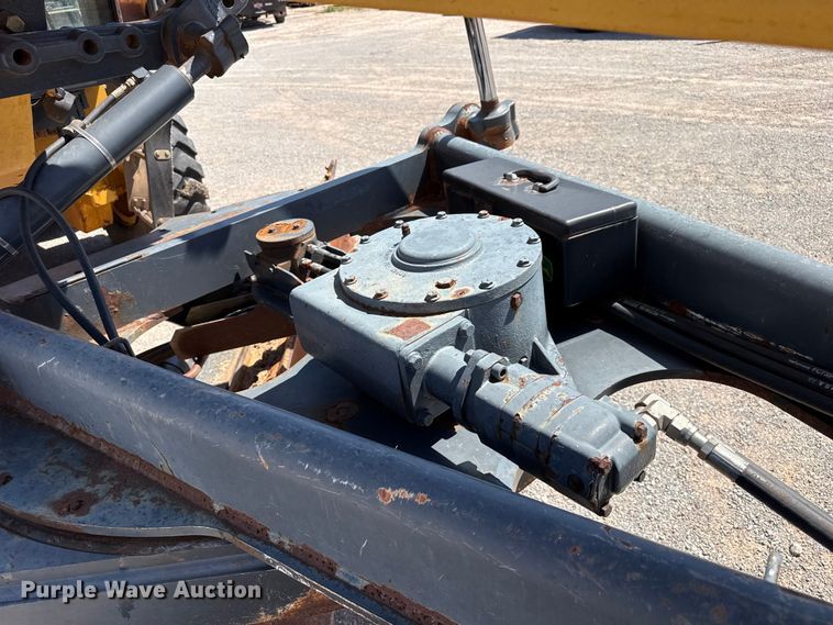 image for item EW4113 2009 John Deere 772D motor grader