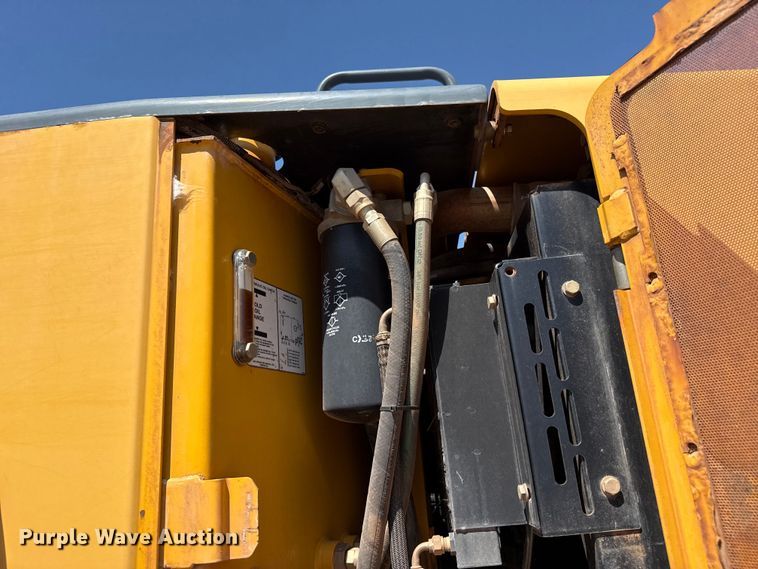 image for item EW4113 2009 John Deere 772D motor grader