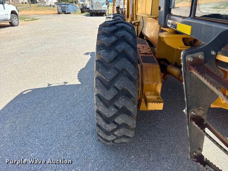 image for item EW4113 2009 John Deere 772D motor grader