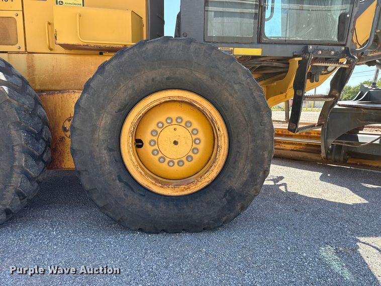image for item EW4113 2009 John Deere 772D motor grader