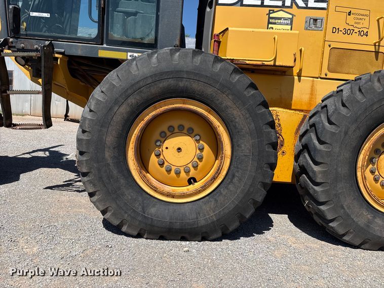 image for item EW4113 2009 John Deere 772D motor grader