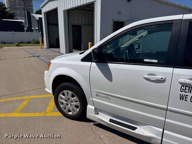 image for item EW4980 2015 Dodge Grand Caravan handicap accessible van