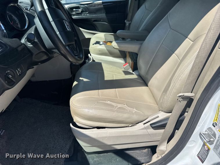 image for item EW4980 2015 Dodge Grand Caravan handicap accessible van