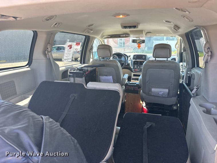 image for item EW4980 2015 Dodge Grand Caravan handicap accessible van