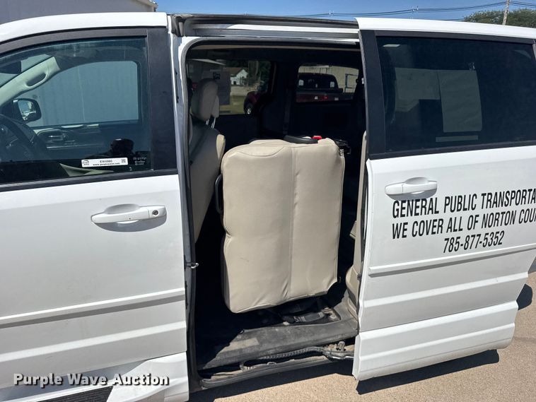 image for item EW4980 2015 Dodge Grand Caravan handicap accessible van