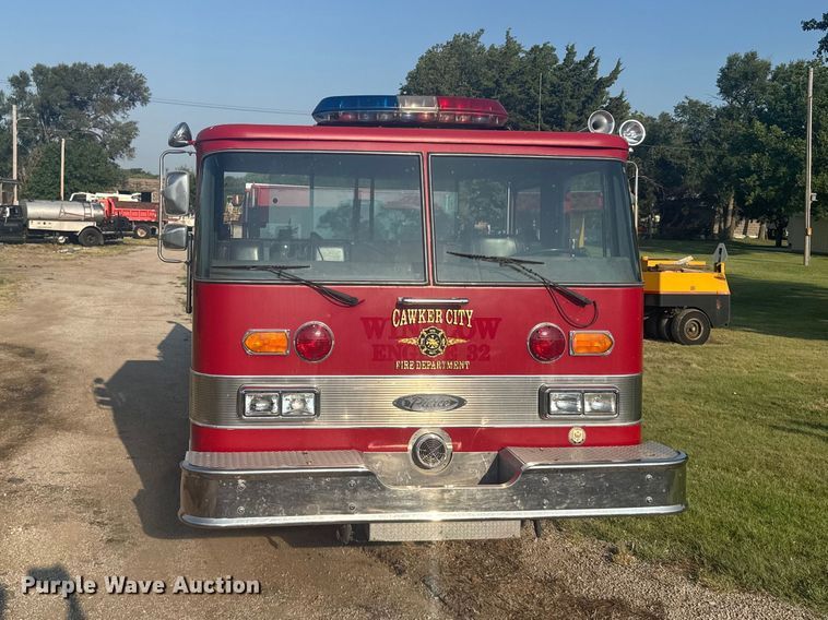 image for item EW4981 1988 Pierce Arrow  pumper fire truck