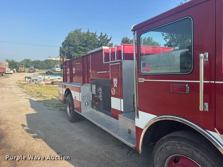 image for item EW4981 1988 Pierce Arrow  pumper fire truck
