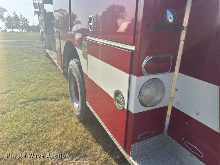 image for item EW4981 1988 Pierce Arrow  pumper fire truck