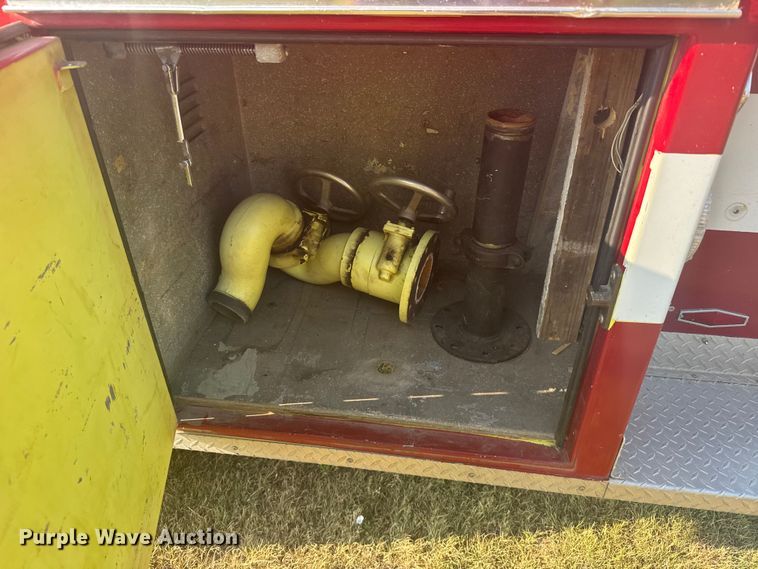 image for item EW4981 1988 Pierce Arrow  pumper fire truck