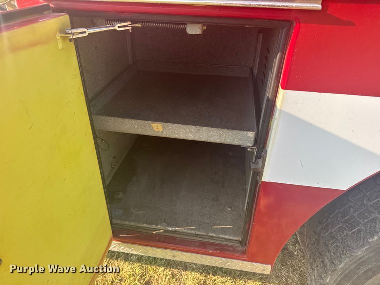 image for item EW4981 1988 Pierce Arrow  pumper fire truck