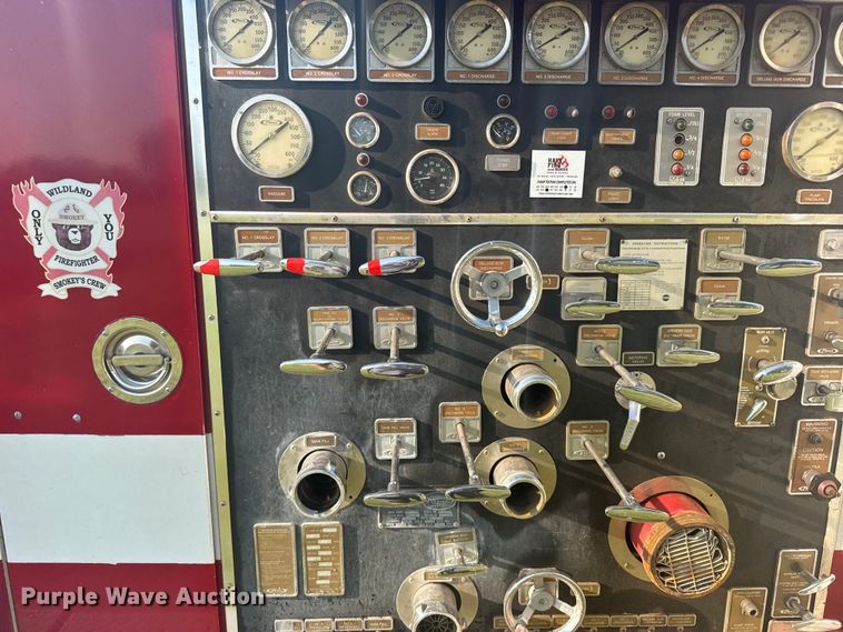 image for item EW4981 1988 Pierce Arrow  pumper fire truck