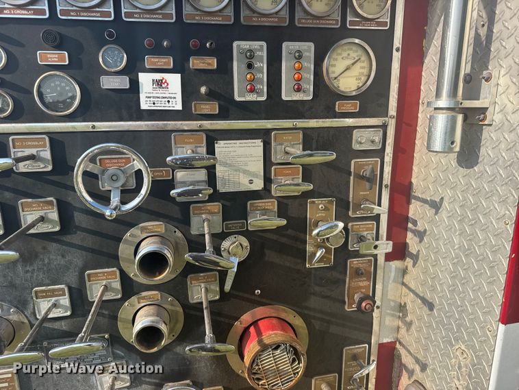 image for item EW4981 1988 Pierce Arrow  pumper fire truck