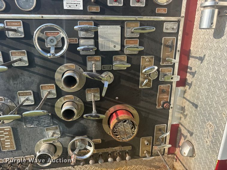 image for item EW4981 1988 Pierce Arrow  pumper fire truck