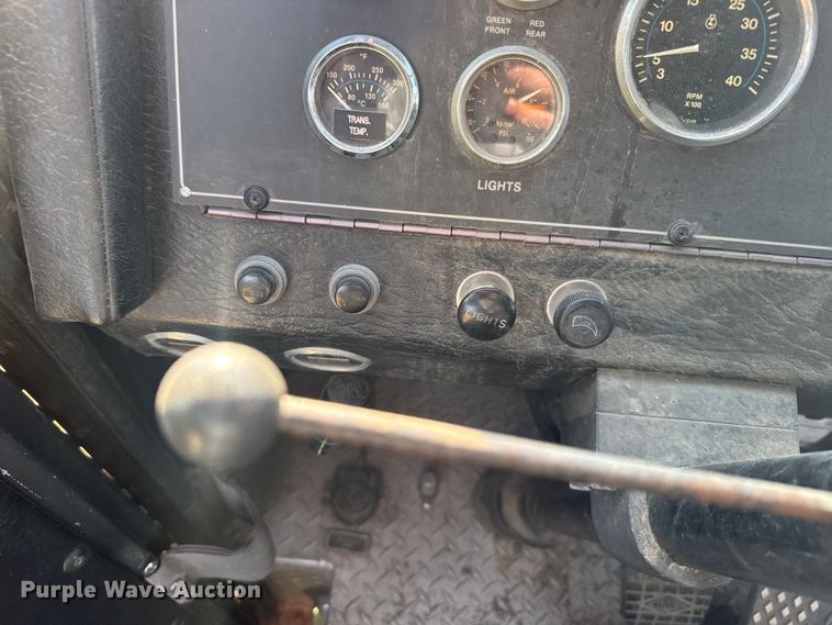image for item EW4981 1988 Pierce Arrow  pumper fire truck