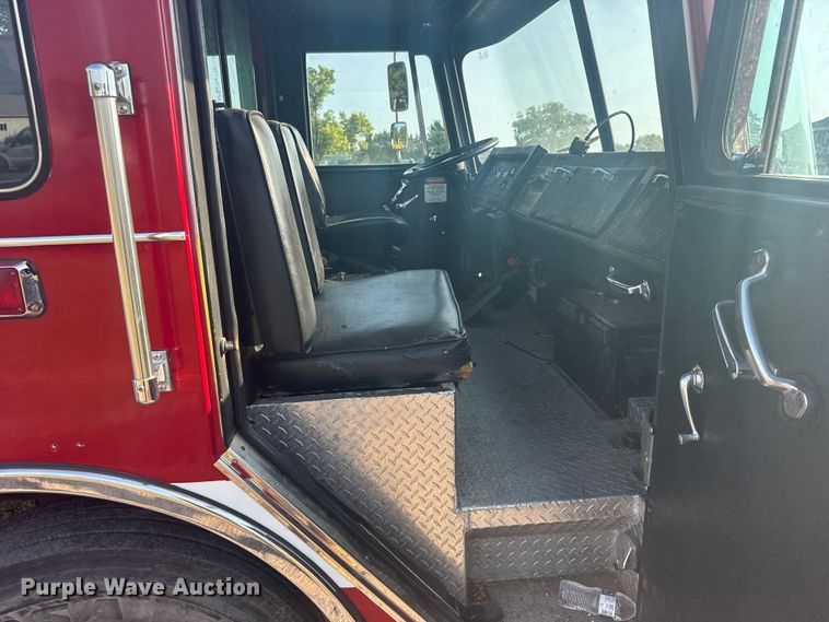 image for item EW4981 1988 Pierce Arrow  pumper fire truck