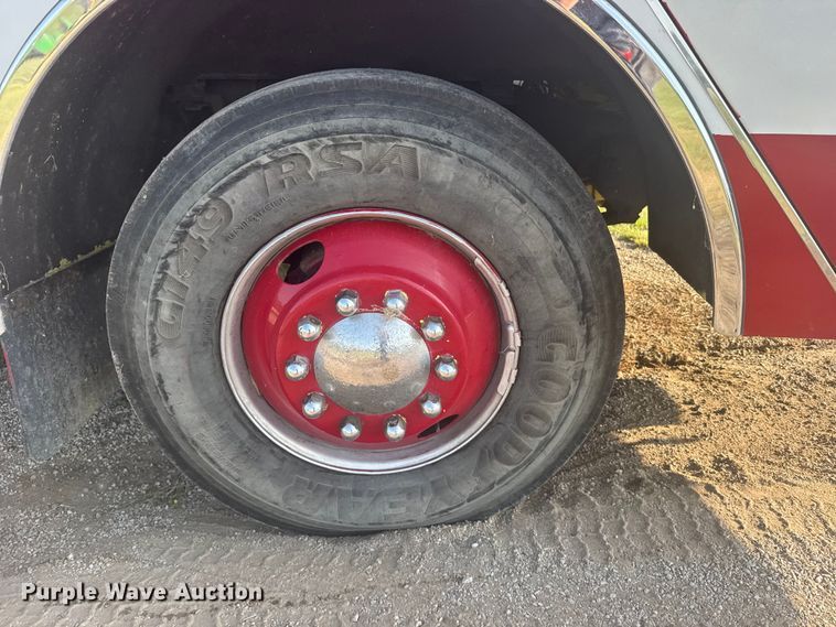 image for item EW4981 1988 Pierce Arrow  pumper fire truck