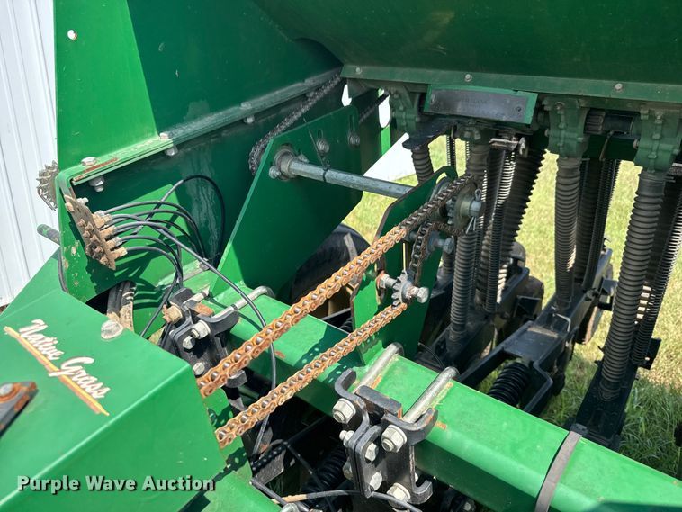 image for item EW4985 2009 Great Plains 1006NT-1575 no-till grain drill