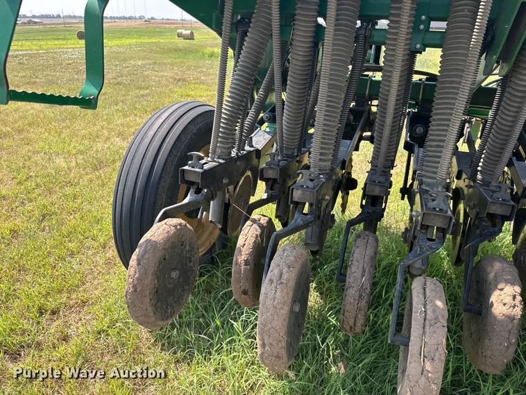 image for item EW4985 2009 Great Plains 1006NT-1575 no-till grain drill