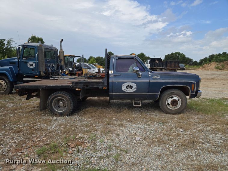 image for item EW8496 1980 GMC Sierra 35 Camper Special flatbed pickup truck