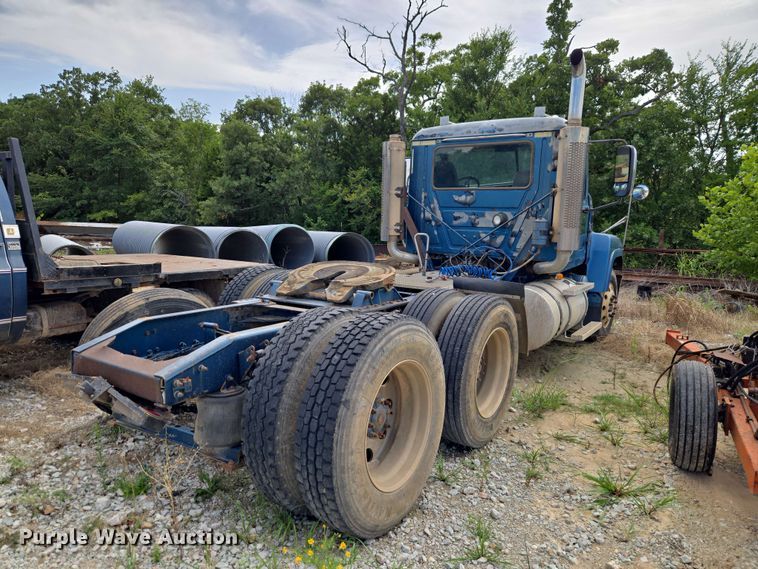 image for item EW8497 2007 Mack CHN semi truck