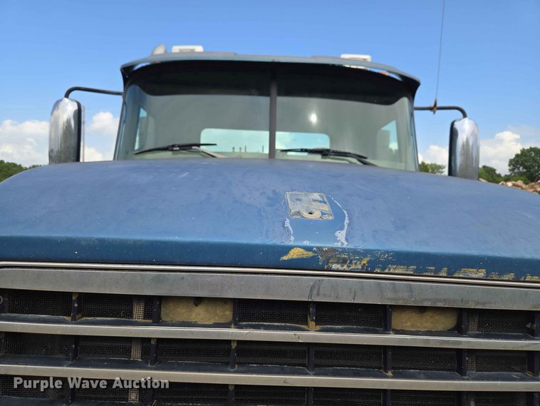 image for item EW8497 2007 Mack CHN semi truck