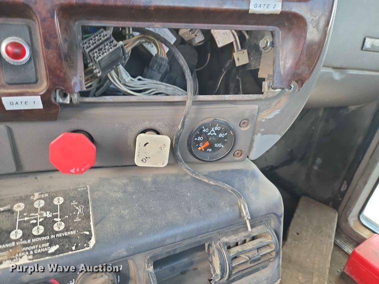 image for item EW8497 2007 Mack CHN semi truck
