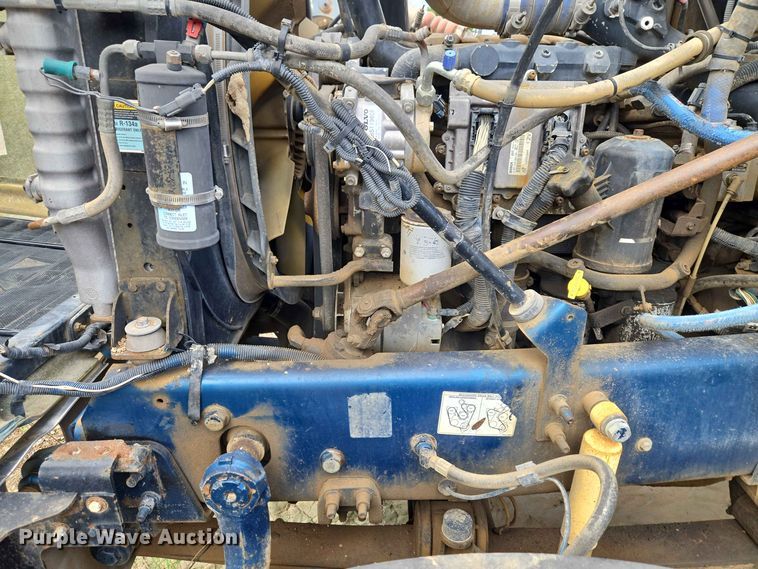 image for item EW8497 2007 Mack CHN semi truck