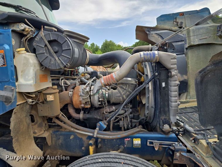 image for item EW8497 2007 Mack CHN semi truck