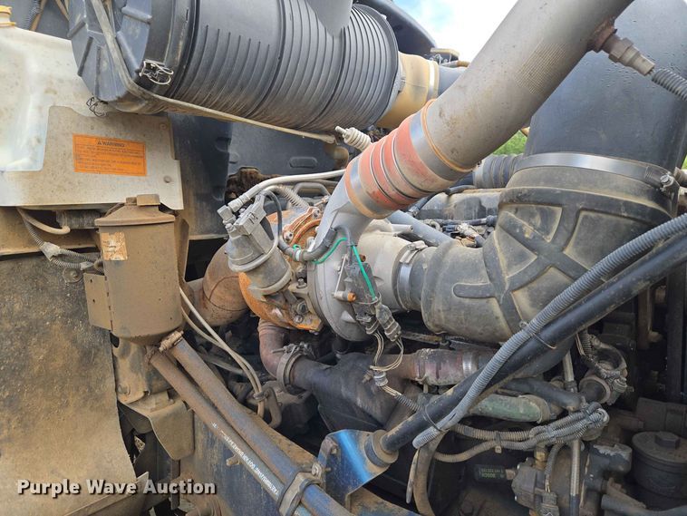 image for item EW8497 2007 Mack CHN semi truck
