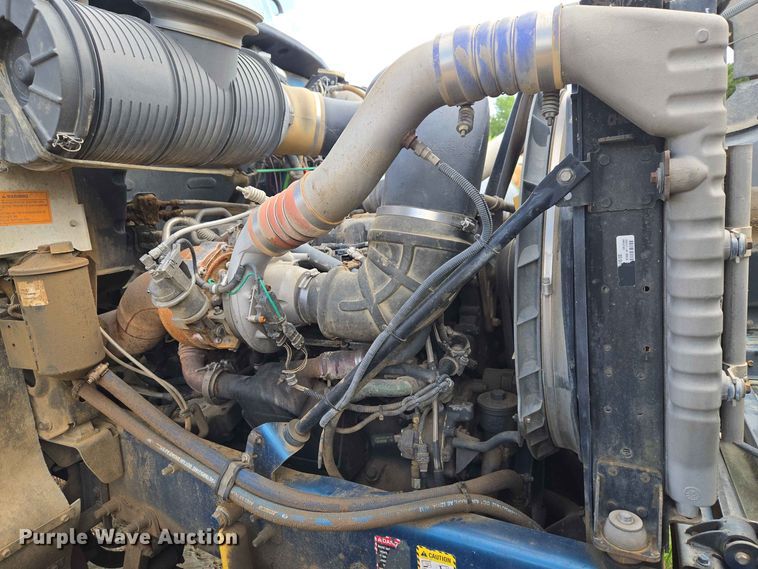 image for item EW8497 2007 Mack CHN semi truck