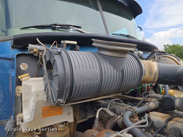 image for item EW8497 2007 Mack CHN semi truck