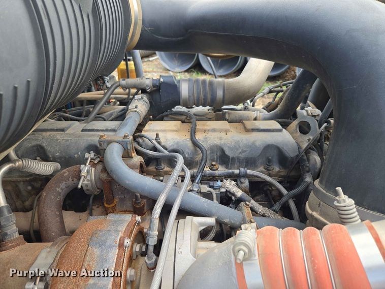 image for item EW8497 2007 Mack CHN semi truck
