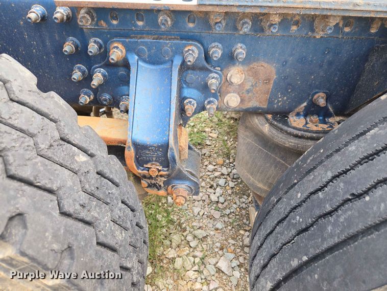 image for item EW8497 2007 Mack CHN semi truck