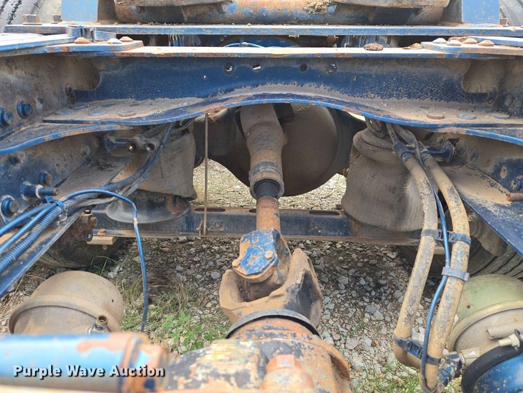 image for item EW8497 2007 Mack CHN semi truck