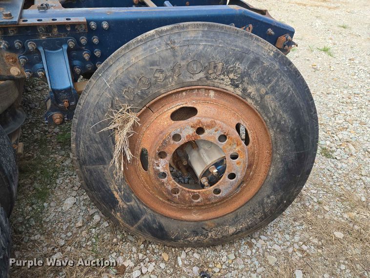 image for item EW8497 2007 Mack CHN semi truck