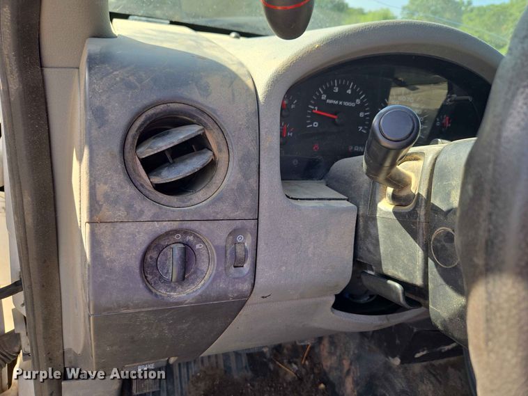 image for item EW8498 2007 Ford F150 Ext. Cab pickup truck