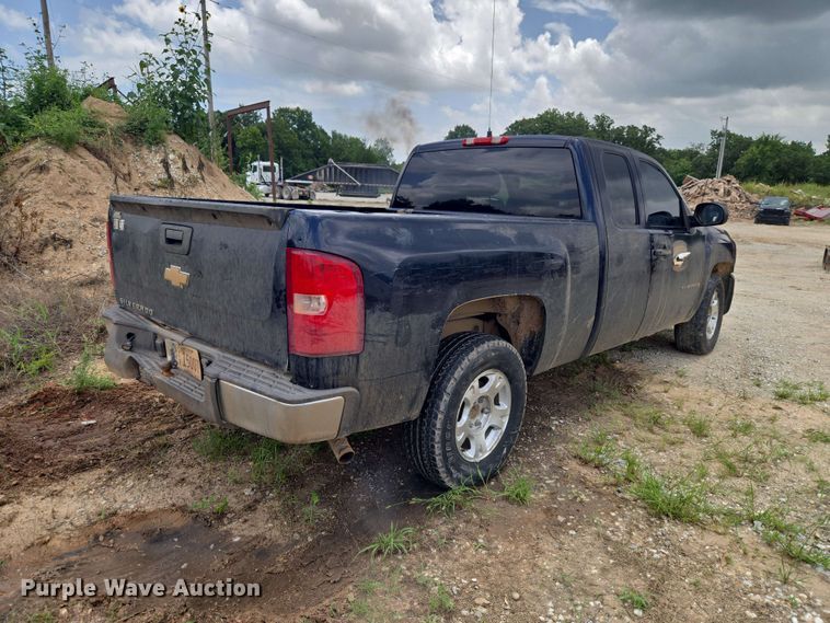 image for item EW8499 2008 Chevrolet Silverado 1500 Ext. Cab pickup truck
