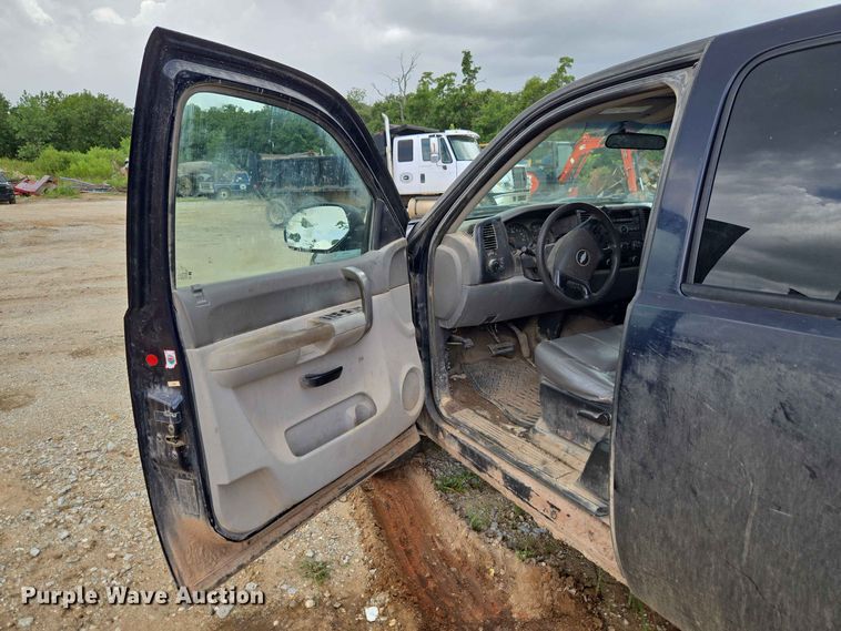 image for item EW8499 2008 Chevrolet Silverado 1500 Ext. Cab pickup truck