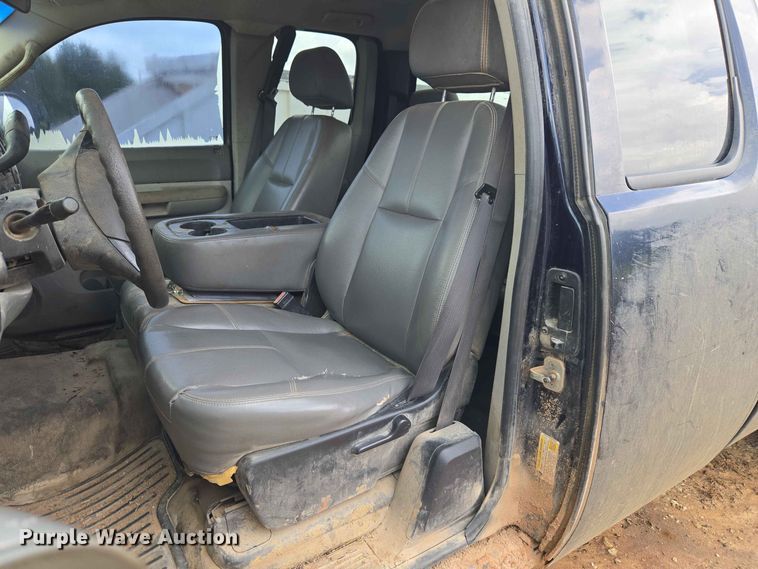 image for item EW8499 2008 Chevrolet Silverado 1500 Ext. Cab pickup truck