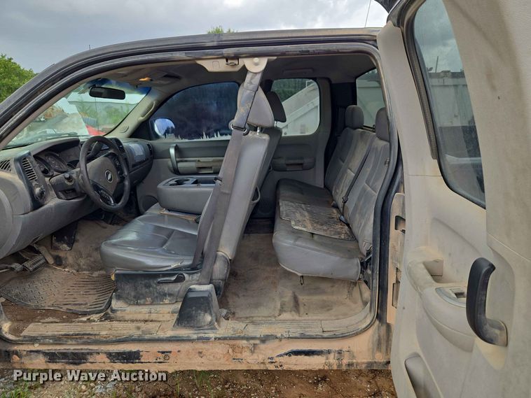 image for item EW8499 2008 Chevrolet Silverado 1500 Ext. Cab pickup truck