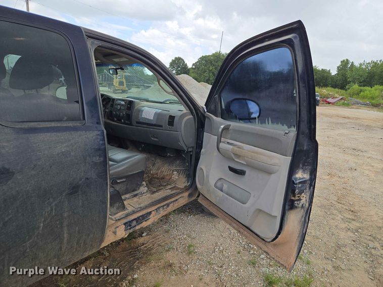 image for item EW8499 2008 Chevrolet Silverado 1500 Ext. Cab pickup truck