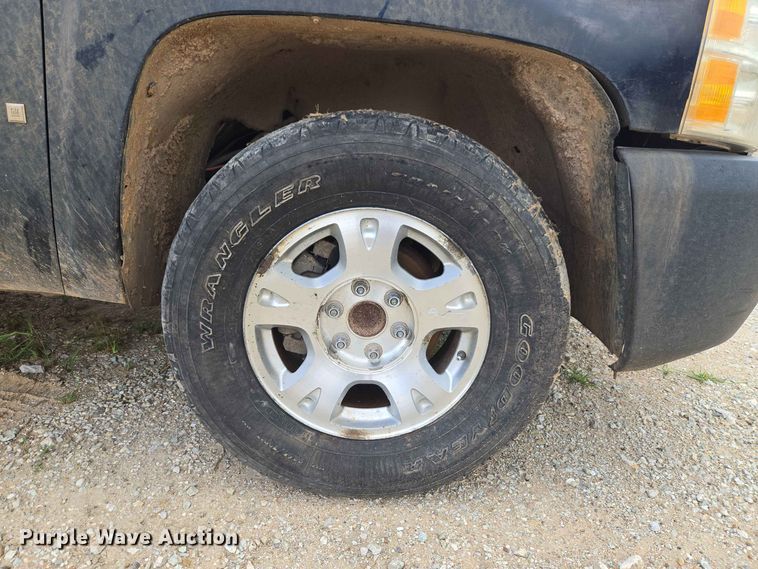 image for item EW8499 2008 Chevrolet Silverado 1500 Ext. Cab pickup truck